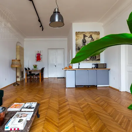 Apartment Apartament Rynek Glowny 7 *